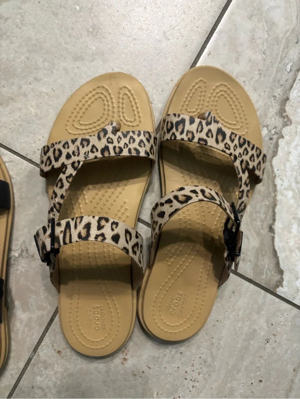 Crocs Women’s Tulum Bundle Size 7